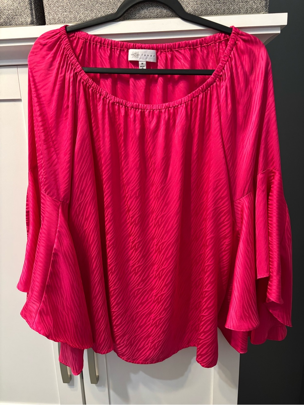 Fever Bright Fuchsia Peasant Textured Bell Sleeve Blouse Size M NWOT Boho Barbie
